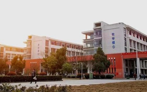 成都鐵路技工學(xué)校建筑工程施工專業(yè)——工程測量方向