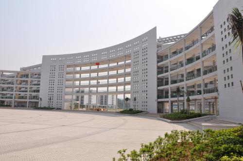 成都現(xiàn)代職業(yè)學(xué)校2018年報(bào)名條件、招生對(duì)象